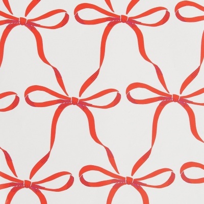 Papel de parede branco com laços vermelhos repetidos