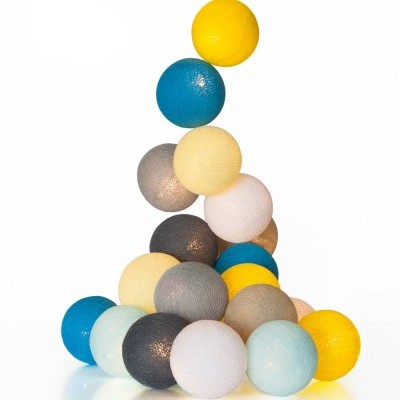 Globo de decoração iluminado colorido em pirâmide