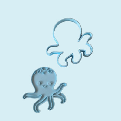 Cortante e carimbador de polvo azul claro em fundo azul claro