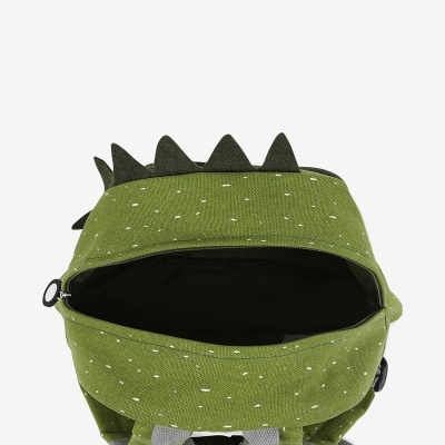 Mochila verde com padrão de pontos brancos e picos ao longo da parte superior