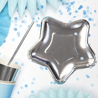 Conjunto de festa azul claro com prato estrela prateado e copo azul