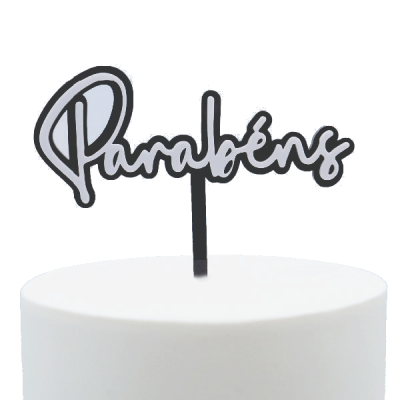 Topo de bolo com a palavra Parabéns em acrílico preto