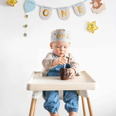 Faixa de cadeira e coroa Teddy Bear