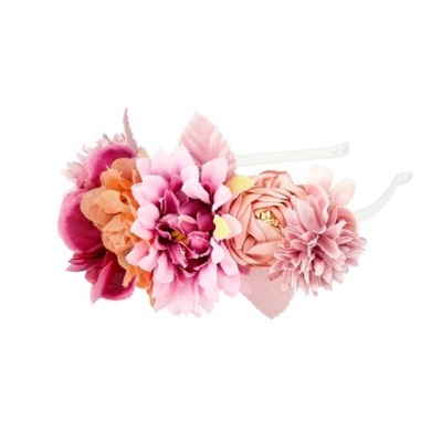 Bandolete com flores rosas e salmão, textura suave, fundo branco