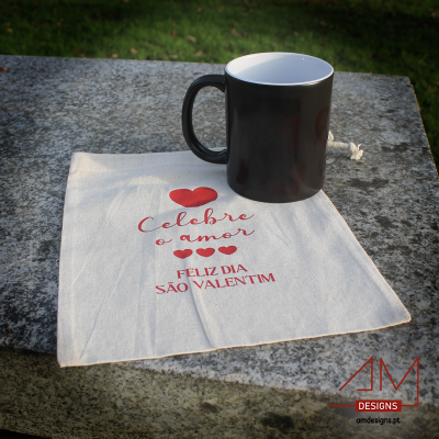 Caneca Mágica – Um Toque de Encanto para o Dia dos Namorados!