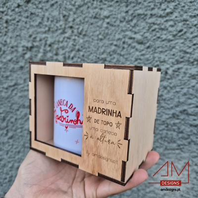 Caneca Personalizada "Melhor Madrinha do Mundo" – Edição Páscoa