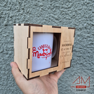 Caneca Personalizada "Melhor Madrinha do Mundo" – Edição Páscoa