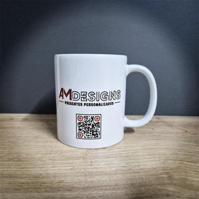 Brinde Empresarial – Caneca de Cerâmica Personalizada com Logotipo