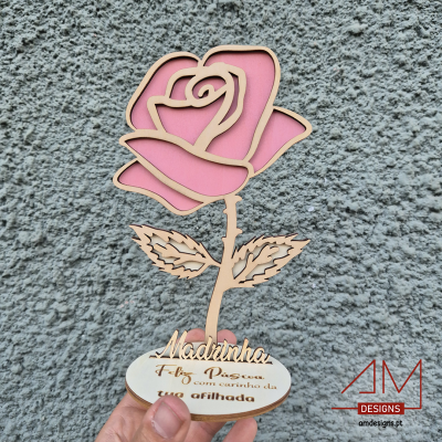 Rosa em Madeira Personalizável para Madrinha – Nome e Mensagem Gravada