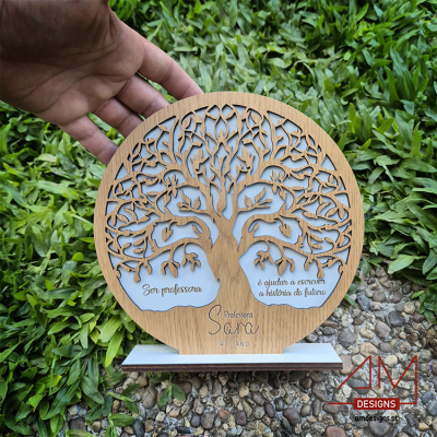 Árvore da Vida em Madeira – Lembrança Escolar com Nomes dos Alunos