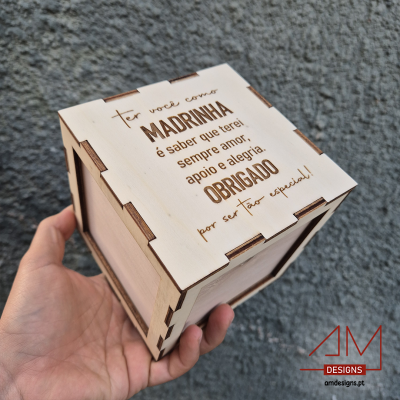 Cubo de Madeira Personalizável – Uma Lembrança Especial para Padrinhos e Madrinhas - Edição Páscoa