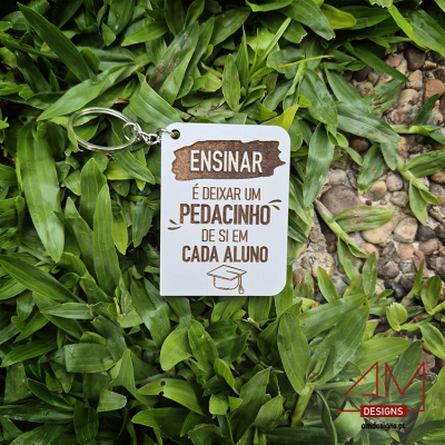 Porta-Chaves em Madeira –  Lembrança Escolar para Professores, Auxiliares, Educadoras