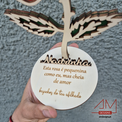 Rosa em Madeira Personalizável para Madrinha – Nome e Mensagem Gravada