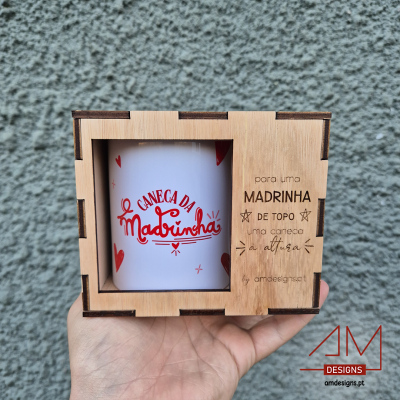 Caneca Personalizada "Melhor Madrinha do Mundo" – Edição Páscoa