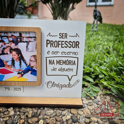 Moldura de Madeira com Frase Gravada – Lembrança Escolar para Professores