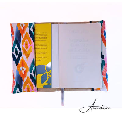 Capa para livro/Agenda Ajustável - Losangos coloridos