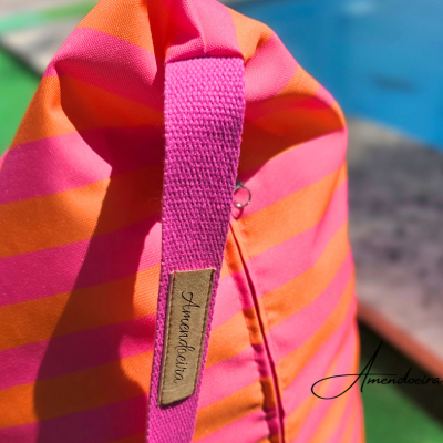 Puff/almofada Miami de praia ou piscina- Riscas rosa e laranja