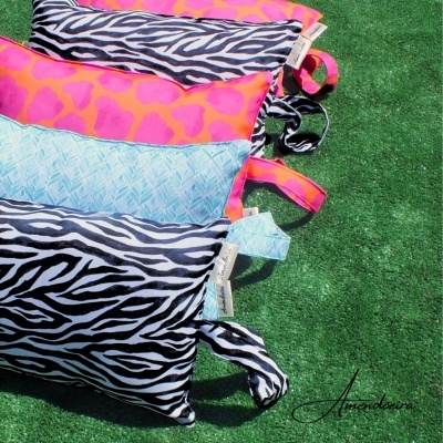 Almofada de praia/piscina blue leaves