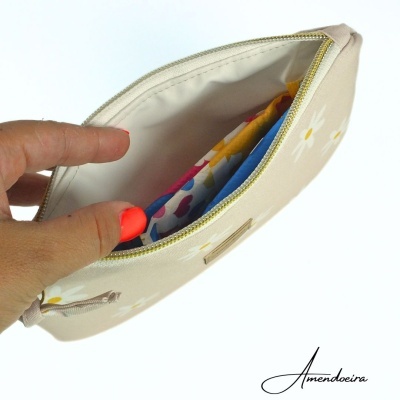 Liam Margaridas  - bolsa nécessaire impermeável