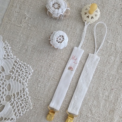 prende-chupeta renda