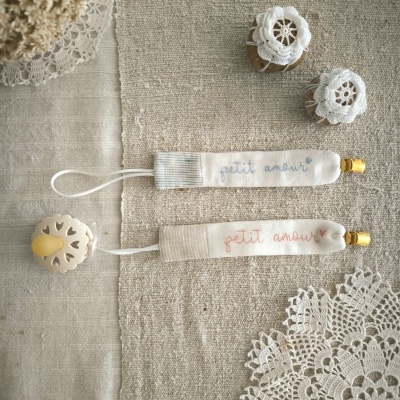 prende-chupeta Petit Amour