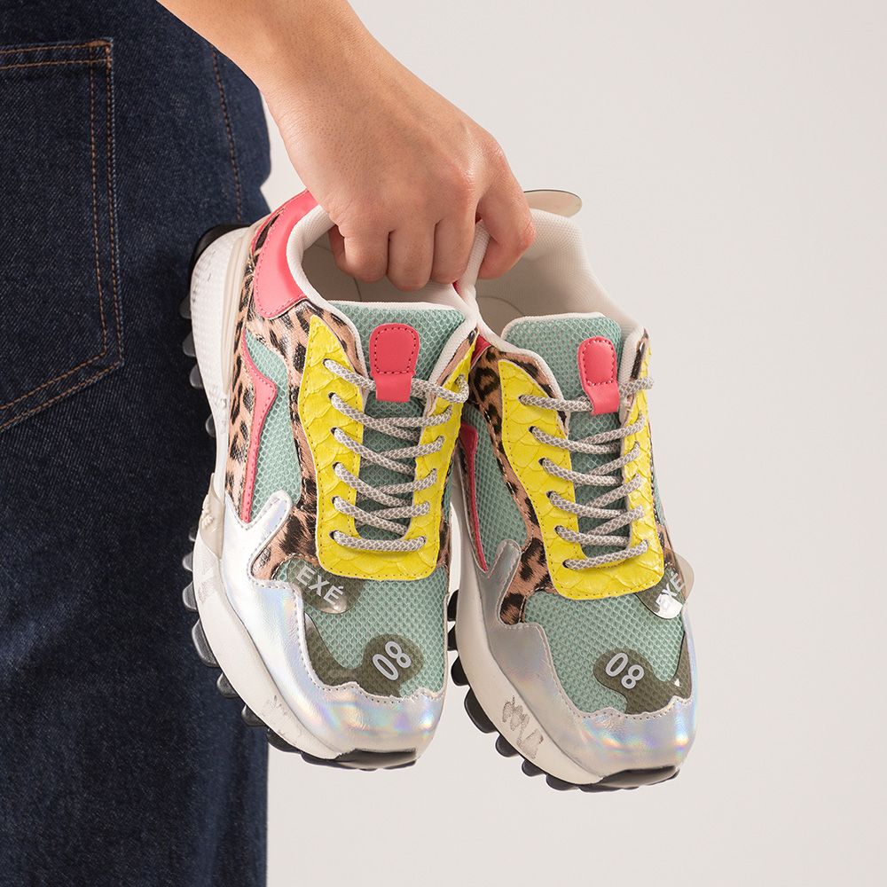 Sapatilhas Exéd190608-13 Blue Sapatilhas multicoloridas com padrão animal print e detalhes amarelos e corais