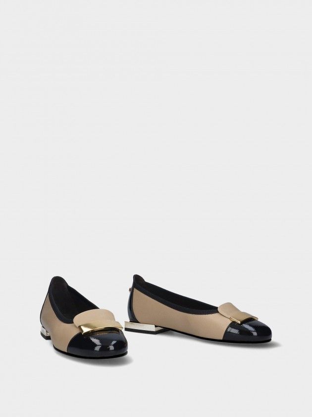 Sabrina MLV RUTE.15 Preto/Bege Sapatos ballerina bege com biqueira preta e detalhe dourado