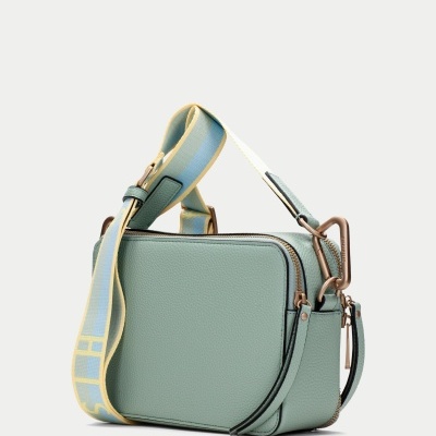 Carteira Hispanitas BV253839 Verde Carteira Hispanitas BV253839 Verde