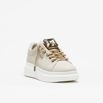 https://www.anajosapataria.com/product/sapatilhas-exe66-42x53-off-white