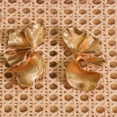 Brincos Gold Leafs