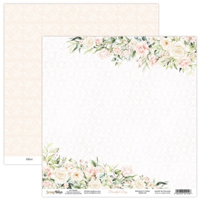 Papel decorativo floral para scrapbook com padrão delicado