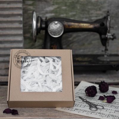 Ribbon set of 20 ribbons in a box-WHITE