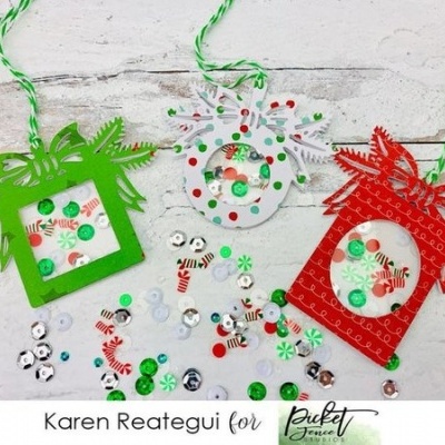 Adornos para árvore de Natal em papel vermelho, verde e branco com lantejoulas e sementes