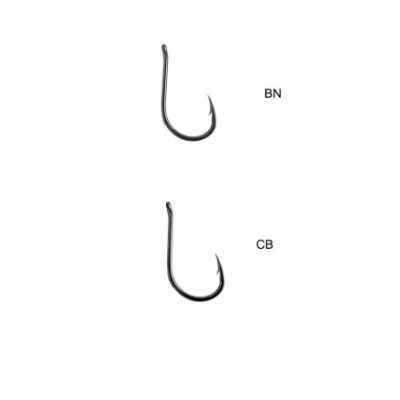 Dois anzóis de pesca metálicos com marcações BN e CB em fundo branco