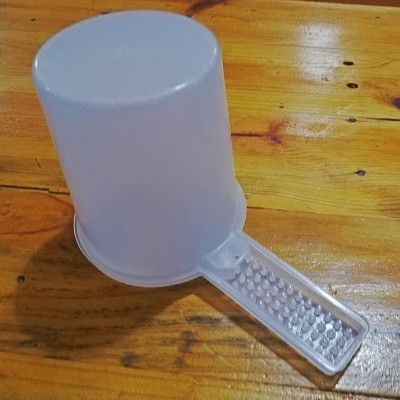 Alimentador frontal pequeno