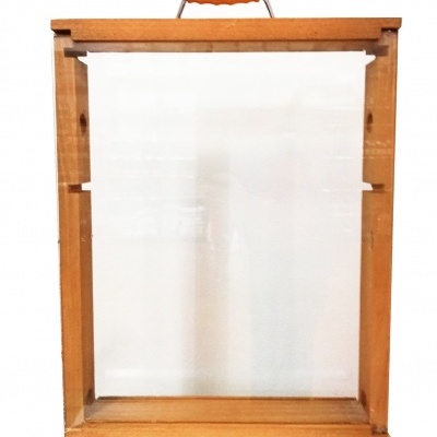 Expositor Madeira 2 Quadros s/ pé