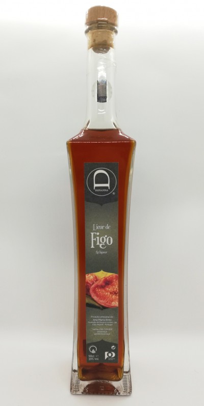 Garrafa de licor de figo com rótulo preto e imagem de figos