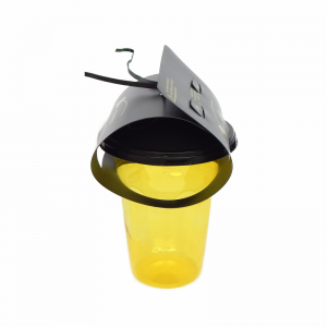 Garrafão plástico amarelo com tampa preta e proteção cinzenta com alça