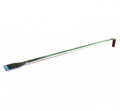 Pé de cabra metálico prateado com pegador em madeira castanha