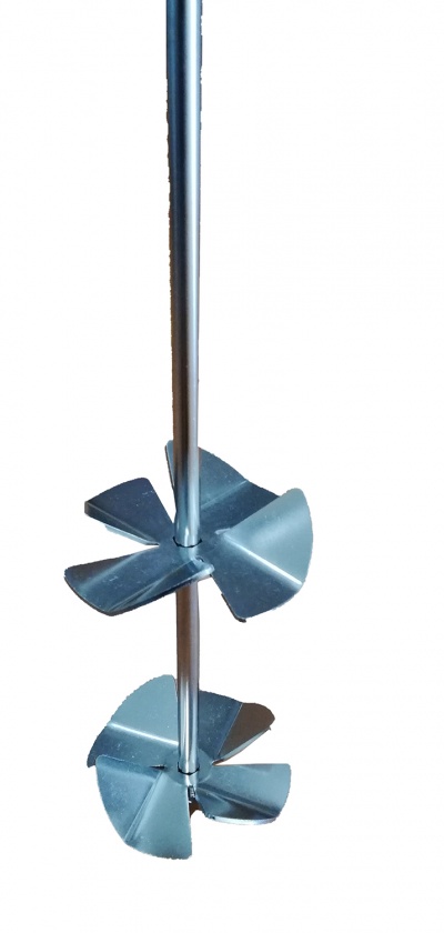 Misturador industrial metálico com duas pás helicoidais prateadas e haste longa.