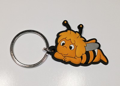 Chaveiro de abelha em borracha com argola metálica prateada