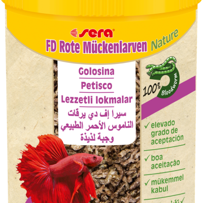 Embalagem amarela de ração para peixe com texto multilingue e imagem de peixe vermelho