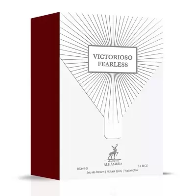 Embalagem de perfume branca e vermelha com texto Victorioso Fearless e símbolo de cervo
