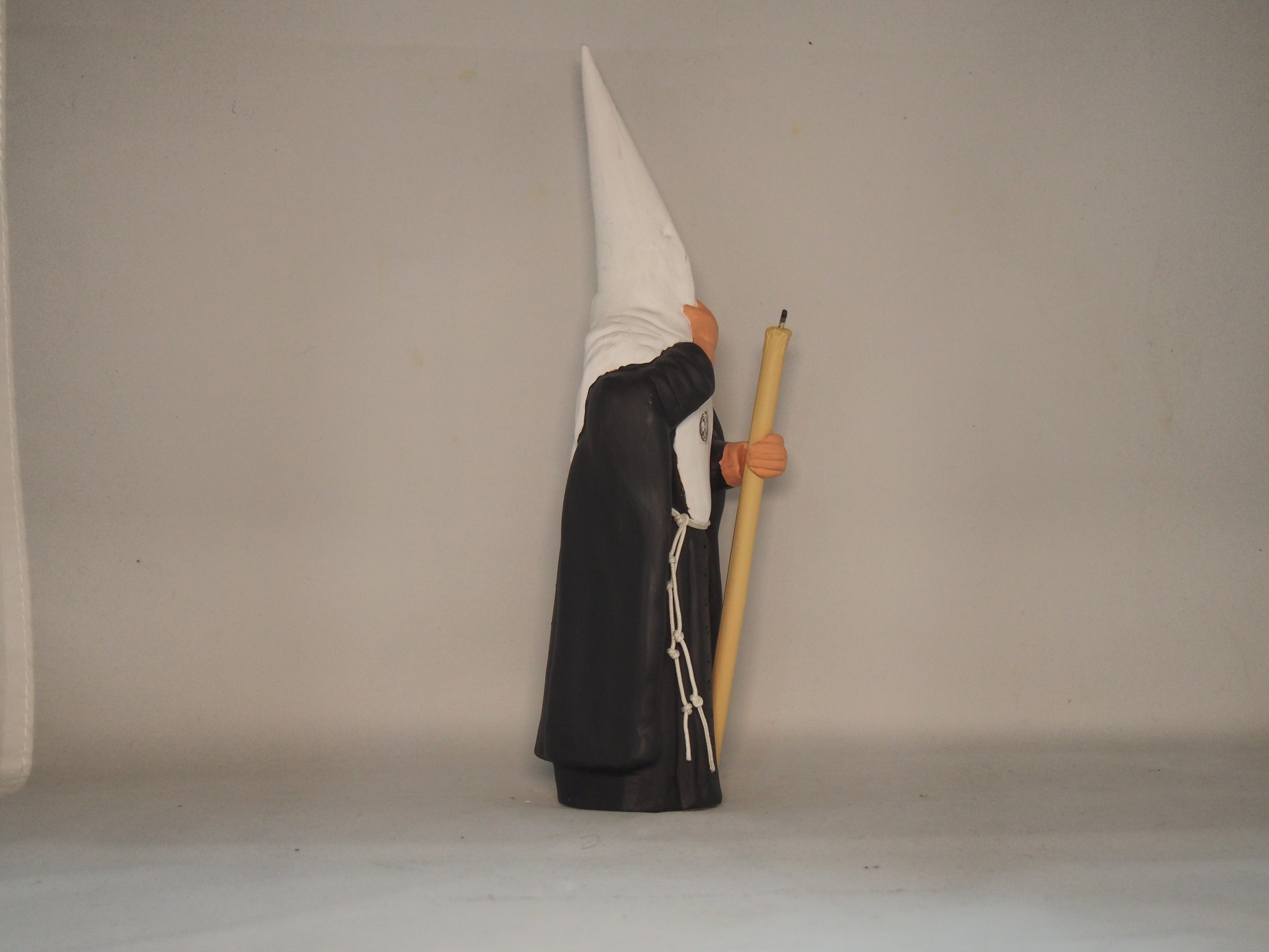 Penitente de Sevilha 20 cm faiança pintada