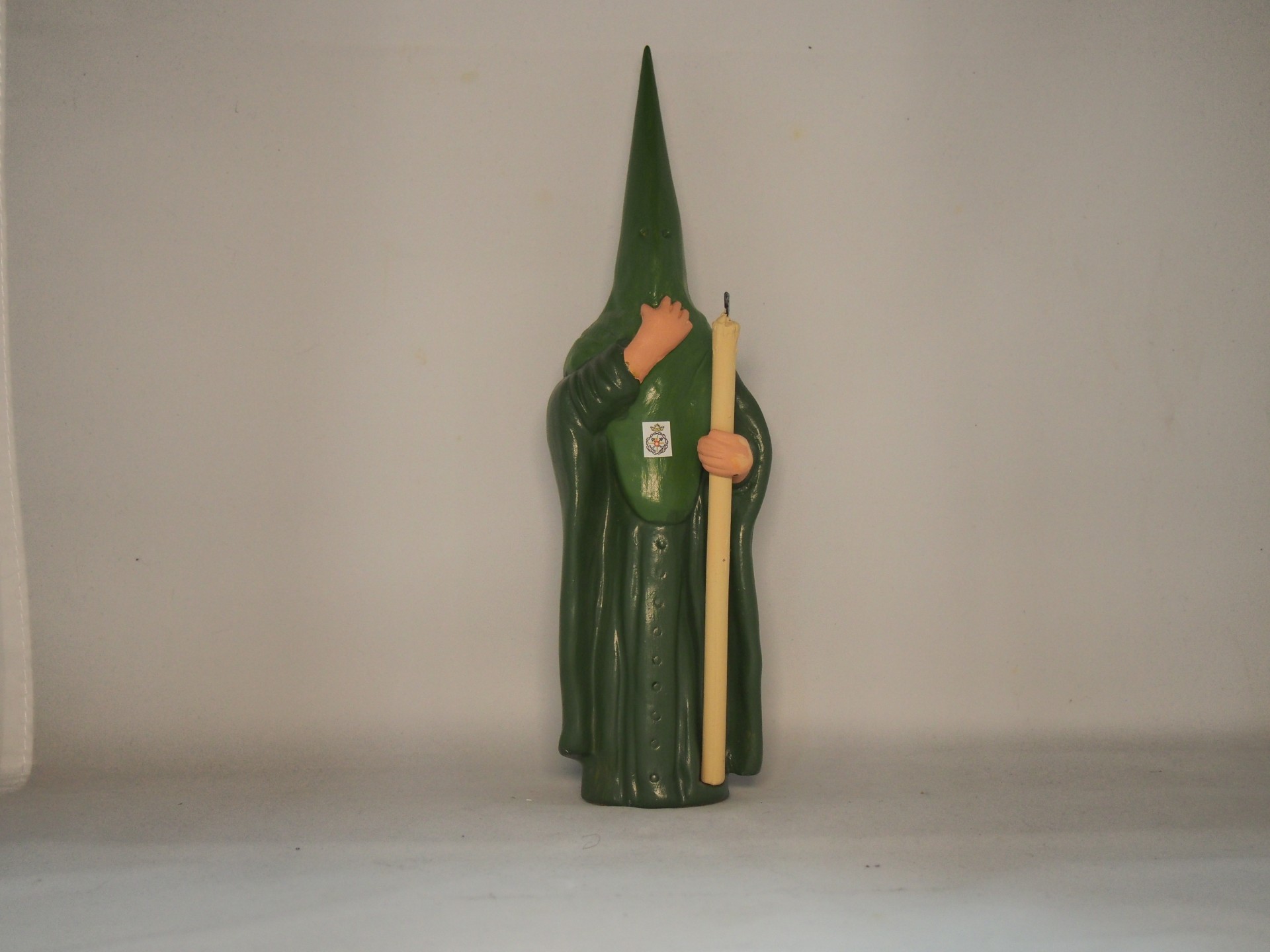 Penitente de Sevilha 20 cm faiança pintada