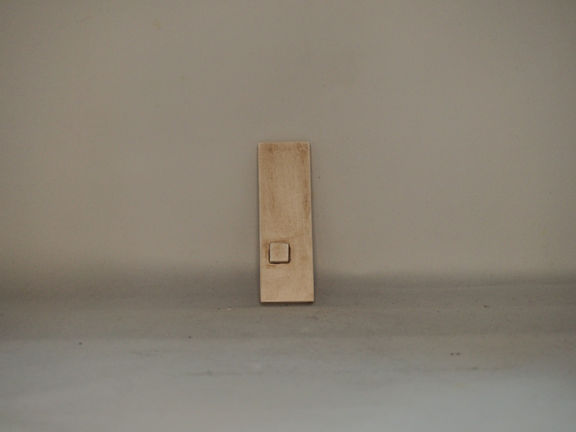 Ponto de Exclamação  5x6,5 faiança patine castanho