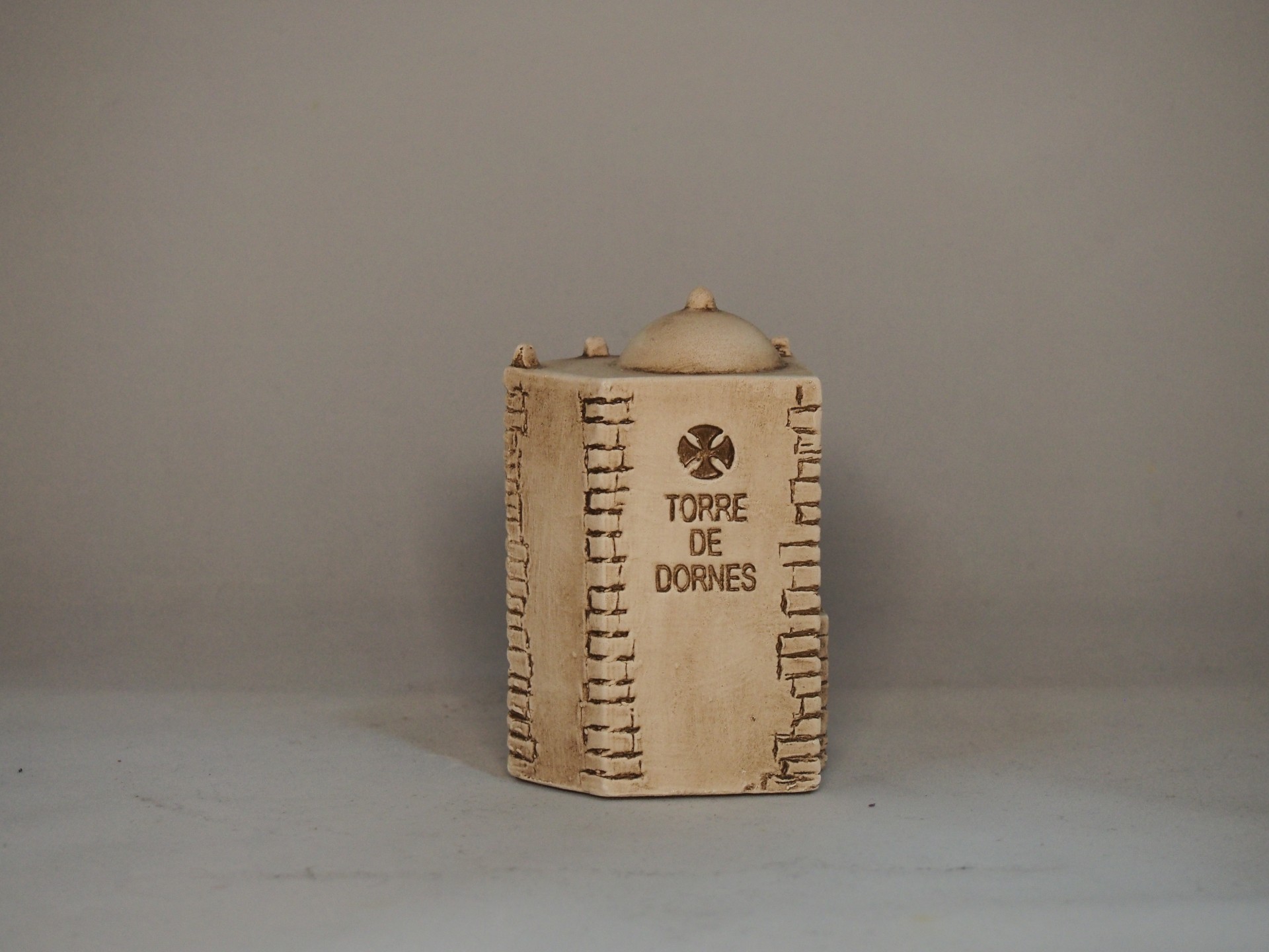 Torre de DORNES 9 cm faiança pintada