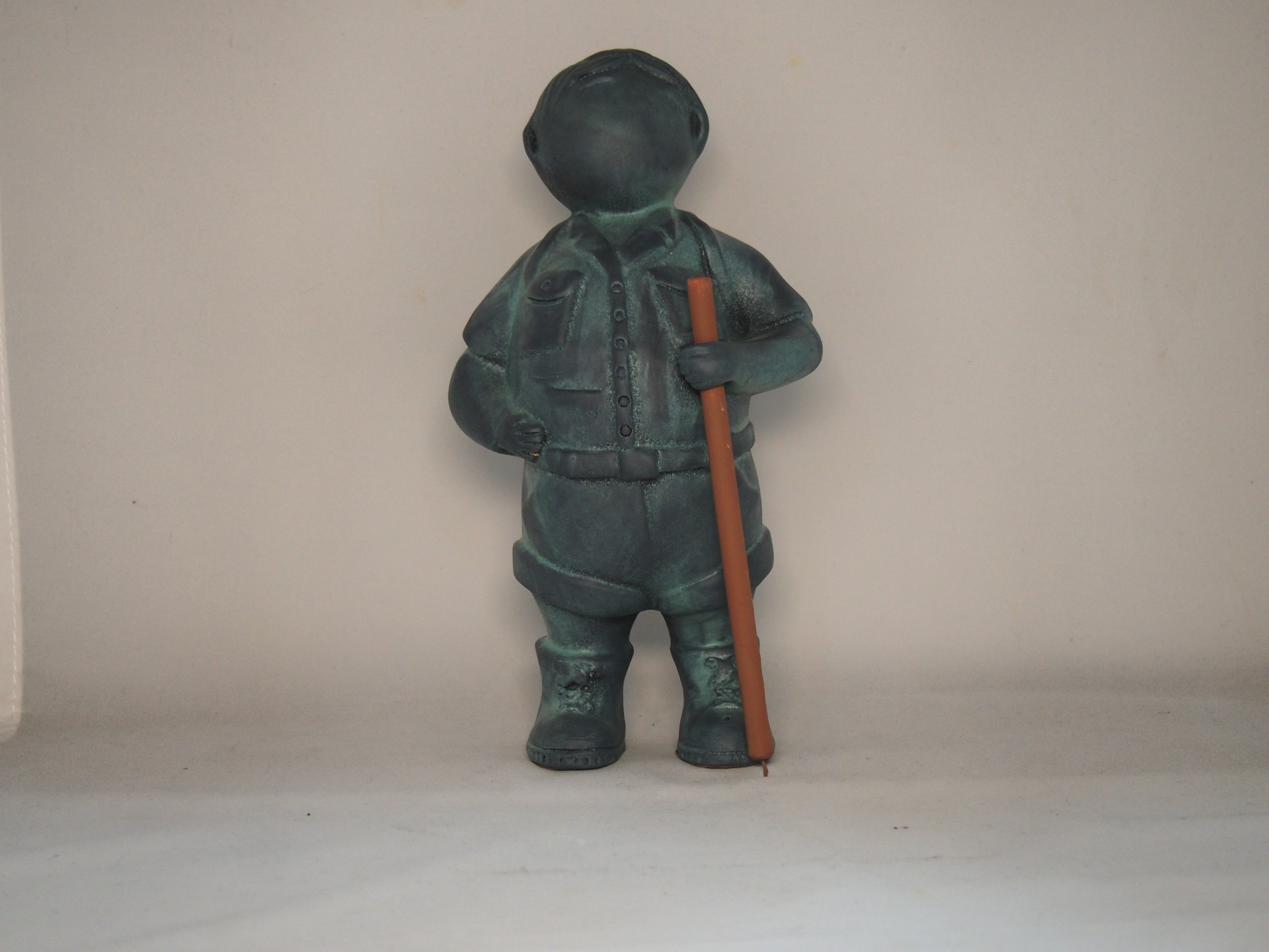 Peregrino caminhante 30cm faiança pintada