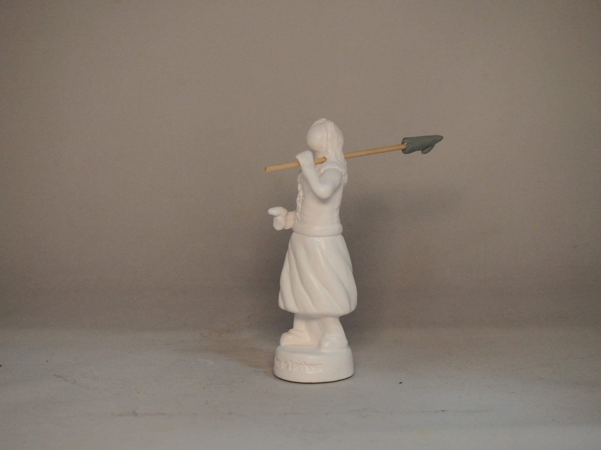 Maria da Fonte 9 cm Faiança Pintada