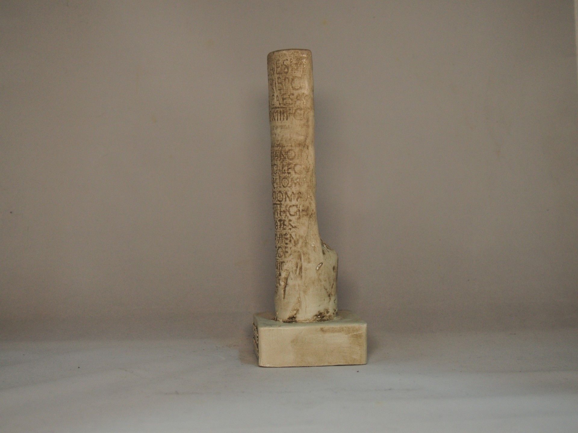 Padrão dos Povos 17 cm Faiança Pintada